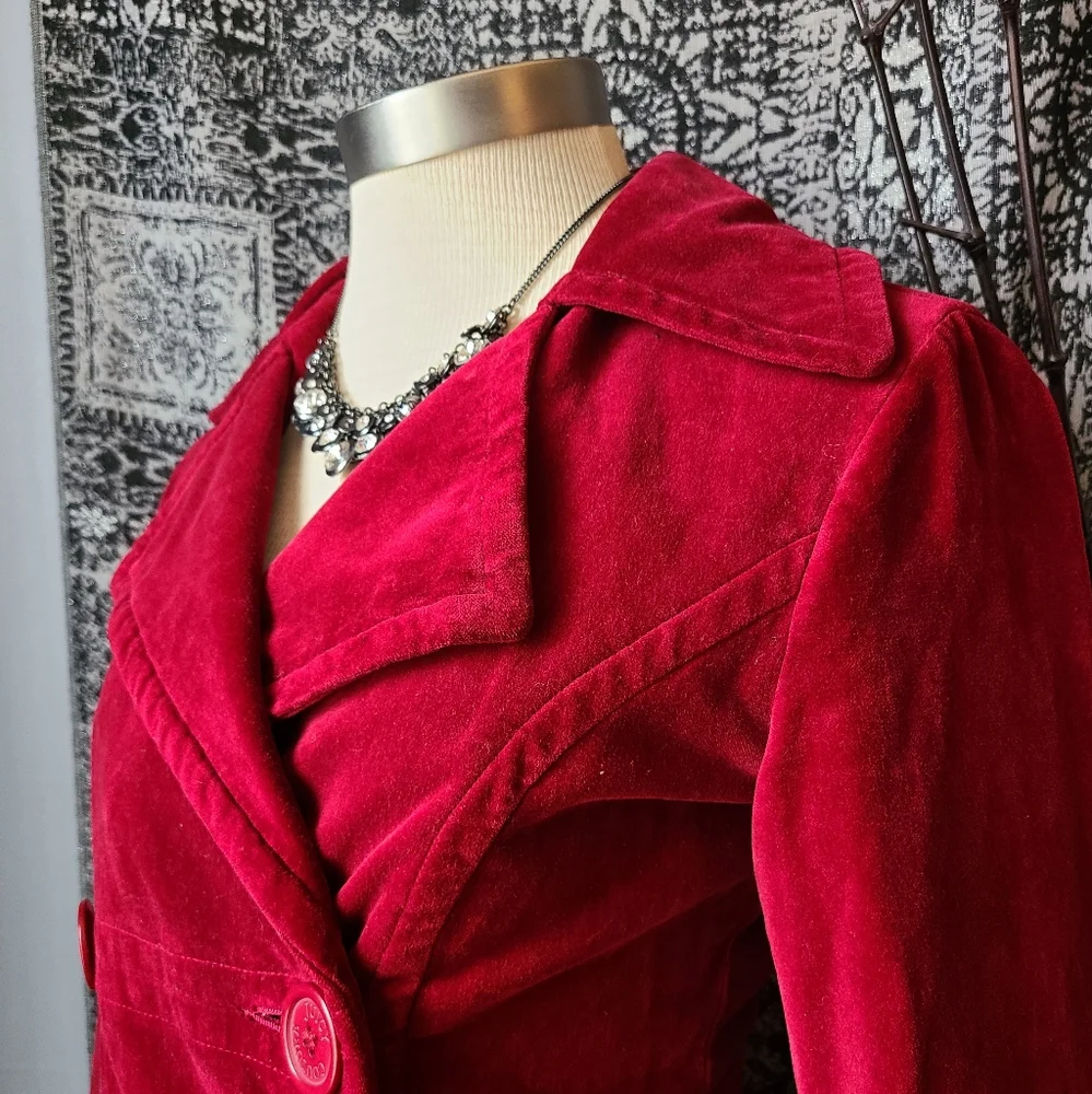 JUICY COUTURE....VINTAGE BEAUTY - Picture 2 of 5